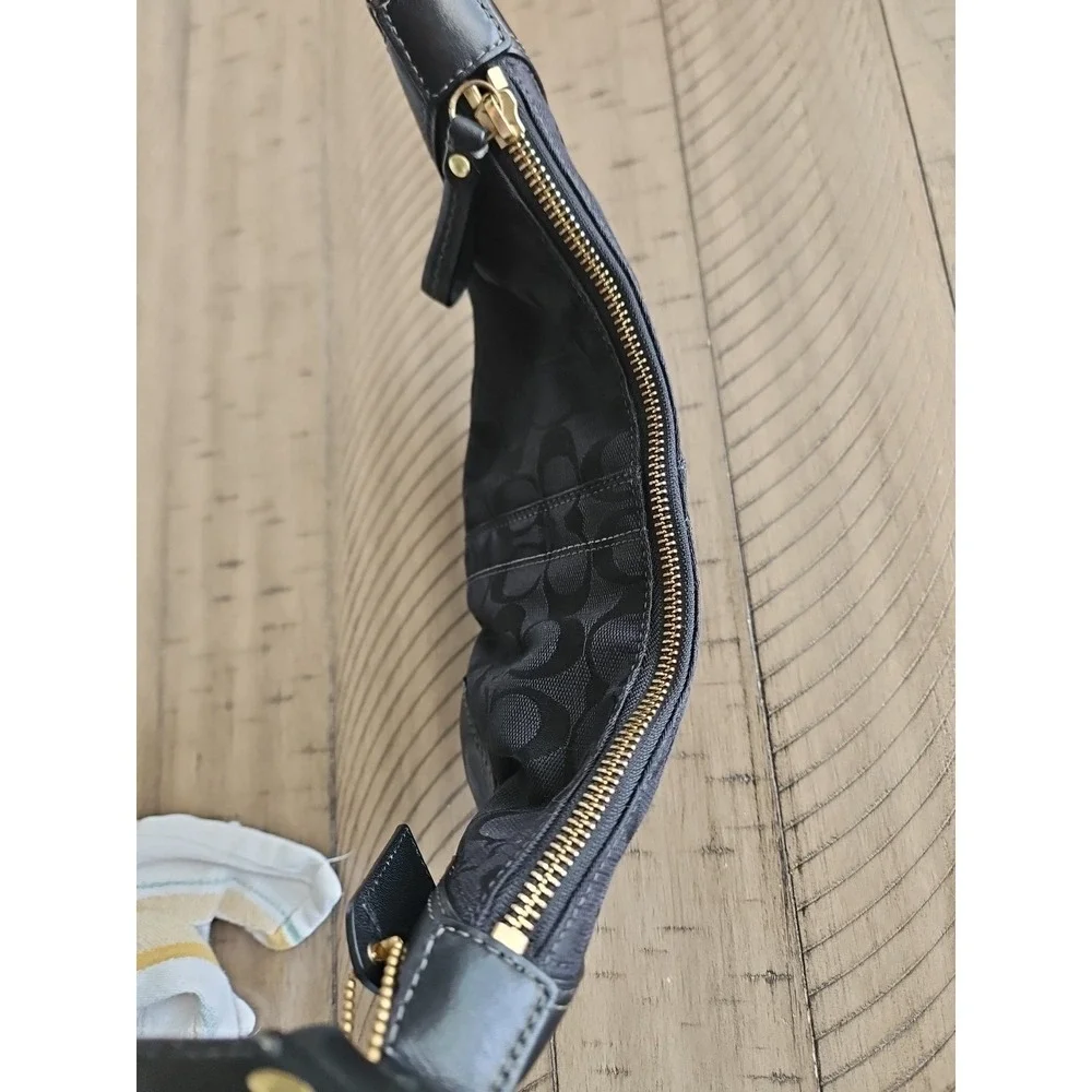Coach Hobo Bag 11371 Black On Black Jaquard Leather Y2K Crescent C Logo Brass - Picture 7 of 16